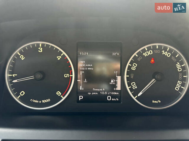 Білий Ленд Ровер Range Rover Sport, об'ємом двигуна 3 л та пробігом 209 тис. км за 20000 $, фото 22 на Automoto.ua