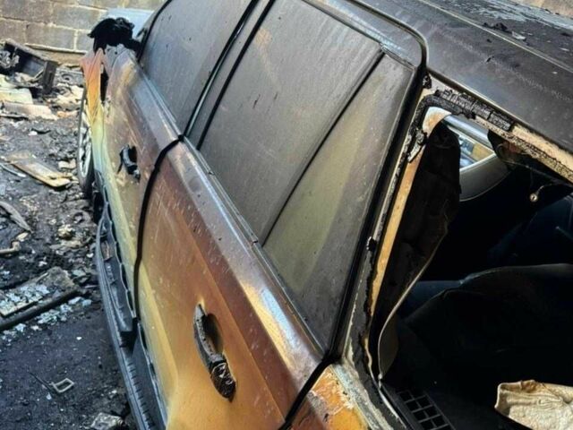 Білий Ленд Ровер Range Rover Sport, об'ємом двигуна 0 л та пробігом 144 тис. км за 5500 $, фото 9 на Automoto.ua
