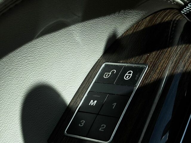 Білий Ленд Ровер Range Rover Sport, об'ємом двигуна 3 л та пробігом 193 тис. км за 19999 $, фото 29 на Automoto.ua