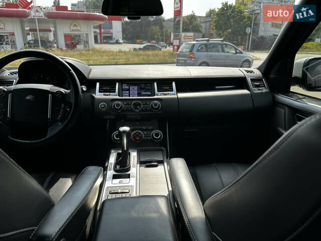 Білий Ленд Ровер Range Rover Sport, об'ємом двигуна 3 л та пробігом 209 тис. км за 20000 $, фото 27 на Automoto.ua
