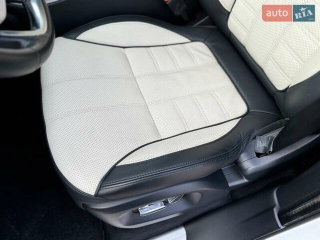 Ленд Ровер Рендж Ровер Спорт 2013 в Киеве на Automoto.ua Белый Ленд Ровер Рендж Ровер Спорт, объемом двигателя 3 л и пробегом 108 тыс. км за 27800 $, фото 35 на Automoto.ua