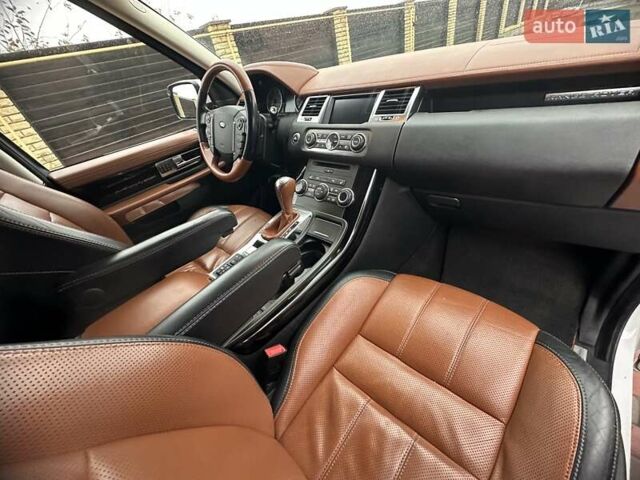 Белый Ленд Ровер Рендж Ровер Спорт, объемом двигателя 2.99 л и пробегом 217 тыс. км за 22500 $, фото 12 на Automoto.ua