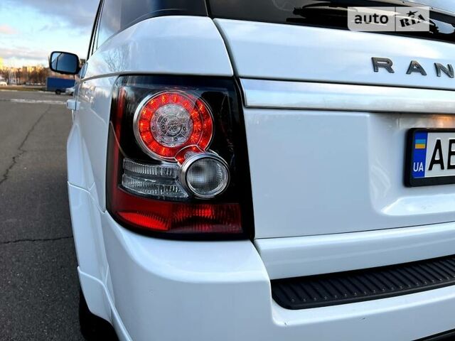 Белый Ленд Ровер Рендж Ровер Спорт, объемом двигателя 3 л и пробегом 156 тыс. км за 21500 $, фото 16 на Automoto.ua