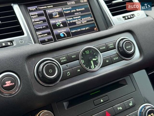 Белый Ленд Ровер Рендж Ровер Спорт, объемом двигателя 3 л и пробегом 156 тыс. км за 21000 $, фото 57 на Automoto.ua