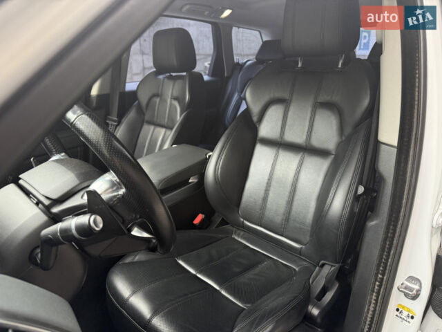 Білий Ленд Ровер Range Rover Sport, об'ємом двигуна 2.99 л та пробігом 197 тис. км за 24000 $, фото 11 на Automoto.ua