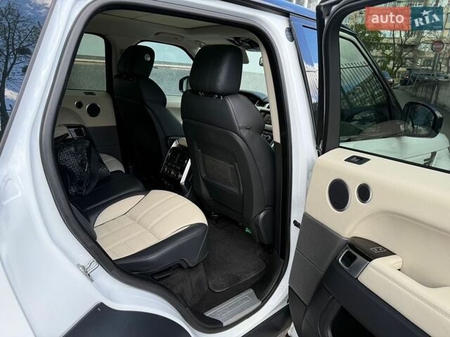 Білий Ленд Ровер Range Rover Sport, об'ємом двигуна 3 л та пробігом 113 тис. км за 28999 $, фото 29 на Automoto.ua
