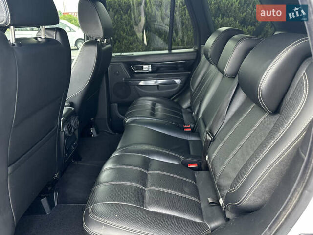 Білий Ленд Ровер Range Rover Sport, об'ємом двигуна 3 л та пробігом 209 тис. км за 20000 $, фото 13 на Automoto.ua