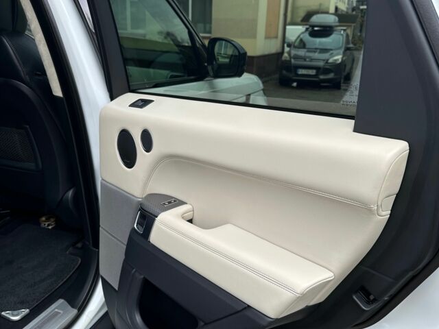 Белый Ленд Ровер Рендж Ровер Спорт, объемом двигателя 5 л и пробегом 121 тыс. км за 34500 $, фото 17 на Automoto.ua