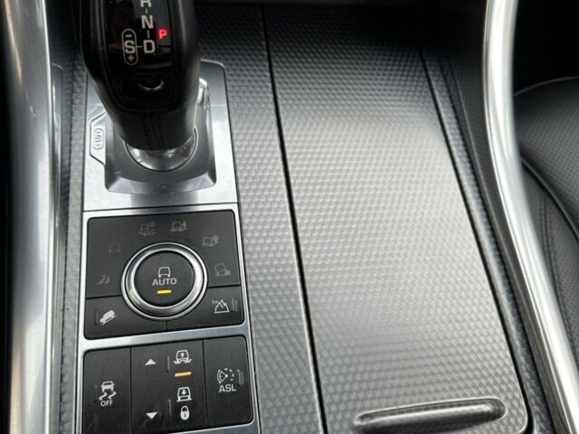 Білий Ленд Ровер Range Rover Sport, об'ємом двигуна 5 л та пробігом 123 тис. км за 25100 $, фото 33 на Automoto.ua
