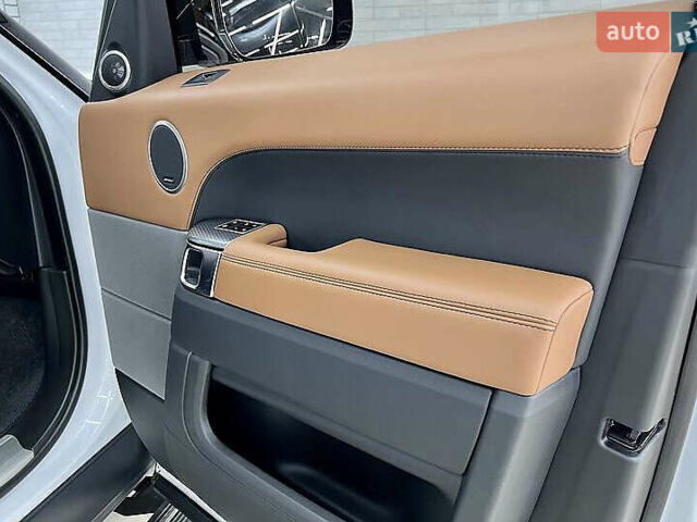 Білий Ленд Ровер Range Rover Sport, об'ємом двигуна 5 л та пробігом 119 тис. км за 39500 $, фото 31 на Automoto.ua