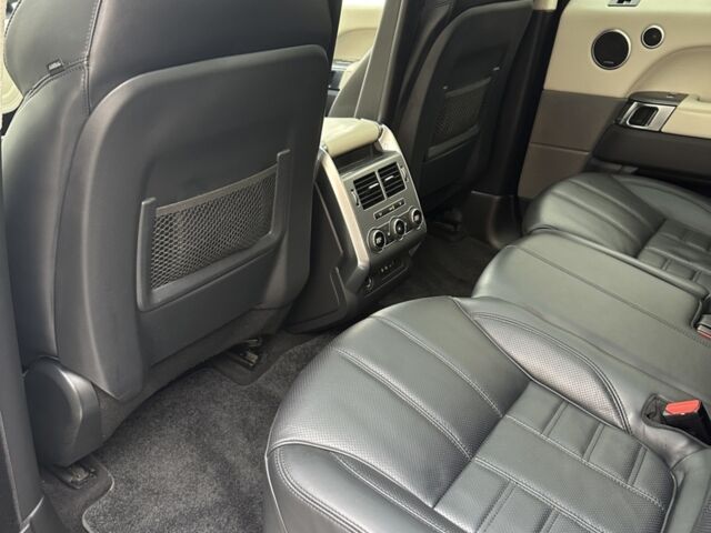 Білий Ленд Ровер Range Rover Sport, об'ємом двигуна 5 л та пробігом 123 тис. км за 25100 $, фото 26 на Automoto.ua