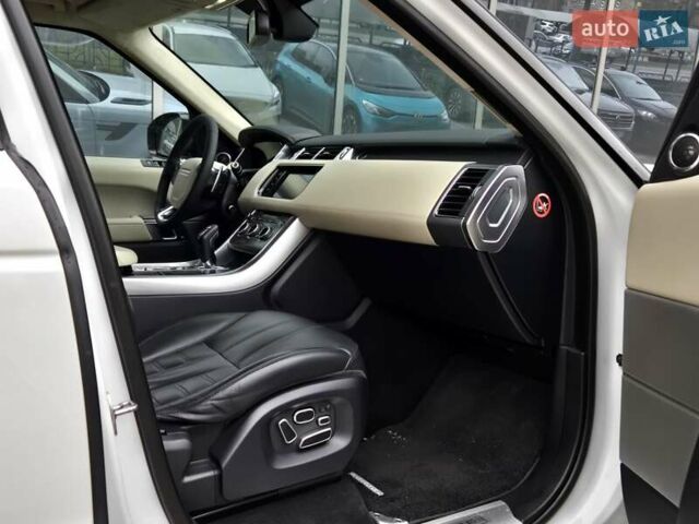 Белый Ленд Ровер Рендж Ровер Спорт, объемом двигателя 5 л и пробегом 122 тыс. км за 34500 $, фото 14 на Automoto.ua