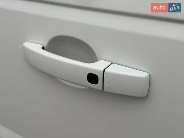 Белый Ленд Ровер Рендж Ровер Спорт, объемом двигателя 3 л и пробегом 156 тыс. км за 21000 $, фото 34 на Automoto.ua