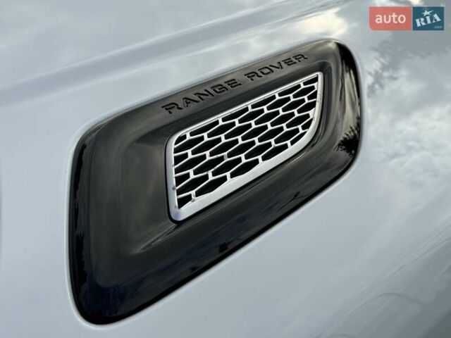 Ленд Ровер Рендж Ровер Спорт 2013 в Киеве на Automoto.ua Белый Ленд Ровер Рендж Ровер Спорт, объемом двигателя 3 л и пробегом 108 тыс. км за 27800 $, фото 11 на Automoto.ua