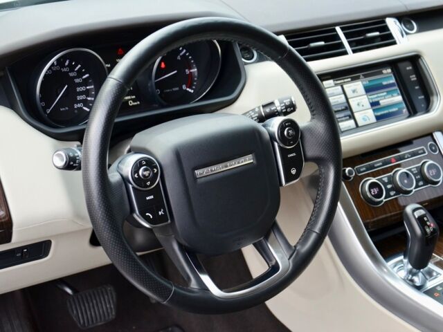 Білий Ленд Ровер Range Rover Sport, об'ємом двигуна 3 л та пробігом 80 тис. км за 53333 $, фото 25 на Automoto.ua