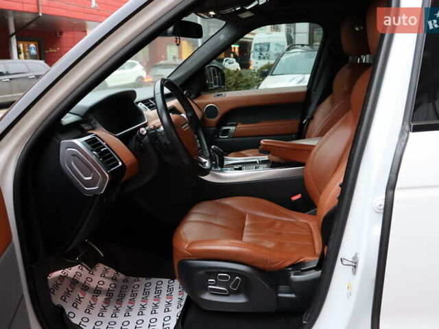Білий Ленд Ровер Range Rover Sport, об'ємом двигуна 5 л та пробігом 123 тис. км за 29900 $, фото 17 на Automoto.ua