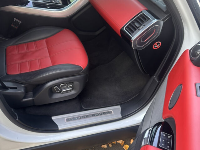 Білий Ленд Ровер Range Rover Sport, об'ємом двигуна 5 л та пробігом 155 тис. км за 30000 $, фото 26 на Automoto.ua