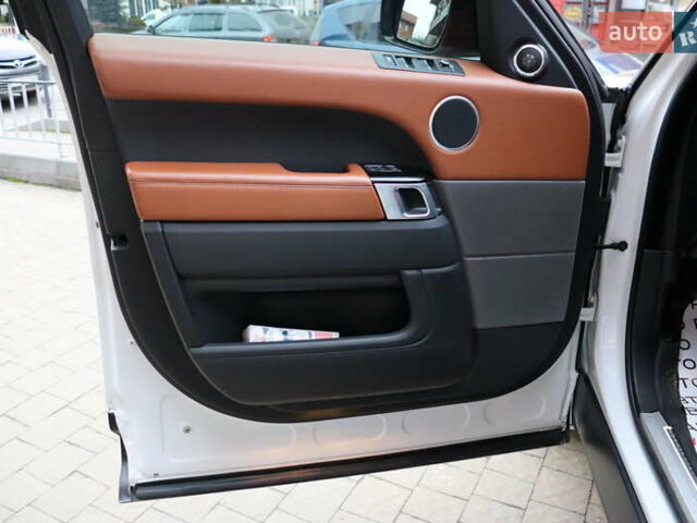 Білий Ленд Ровер Range Rover Sport, об'ємом двигуна 5 л та пробігом 123 тис. км за 29900 $, фото 13 на Automoto.ua