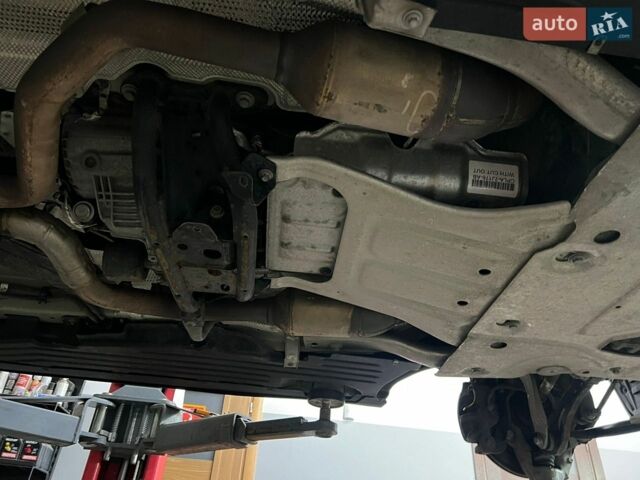 Білий Ленд Ровер Range Rover Sport, об'ємом двигуна 3 л та пробігом 178 тис. км за 21500 $, фото 47 на Automoto.ua