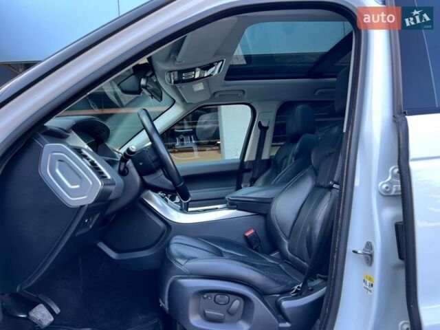 Белый Ленд Ровер Рендж Ровер Спорт, объемом двигателя 2.99 л и пробегом 236 тыс. км за 20999 $, фото 28 на Automoto.ua