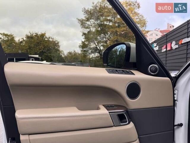 Ленд Ровер Рендж Ровер Спорт 2014 в Одессе на Automoto.ua Белый Ленд Ровер Рендж Ровер Спорт, объемом двигателя 3 л и пробегом 141 тыс. км за 23999 $, фото 9 на Automoto.ua