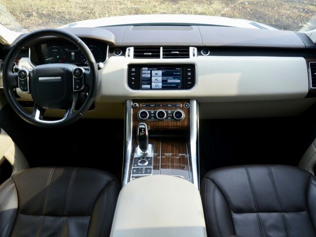Білий Ленд Ровер Range Rover Sport, об'ємом двигуна 3 л та пробігом 78 тис. км за 48500 $, фото 52 на Automoto.ua