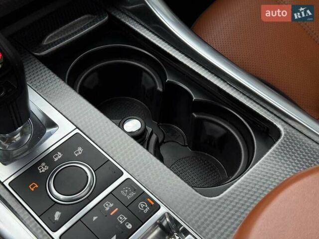 Білий Ленд Ровер Range Rover Sport, об'ємом двигуна 2.99 л та пробігом 258 тис. км за 29900 $, фото 88 на Automoto.ua