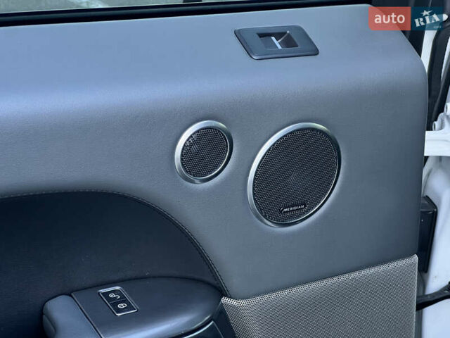 Білий Ленд Ровер Range Rover Sport, об'ємом двигуна 2.99 л та пробігом 235 тис. км за 23500 $, фото 43 на Automoto.ua