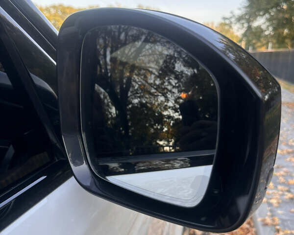 Білий Ленд Ровер Range Rover Sport, об'ємом двигуна 5 л та пробігом 140 тис. км за 34000 $, фото 24 на Automoto.ua