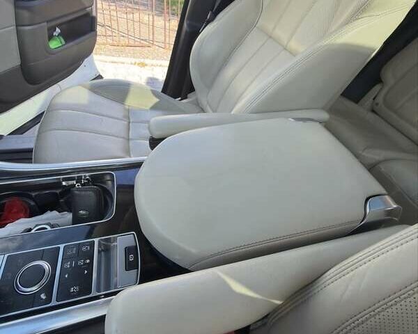 Білий Ленд Ровер Range Rover Sport, об'ємом двигуна 3 л та пробігом 171 тис. км за 29000 $, фото 51 на Automoto.ua