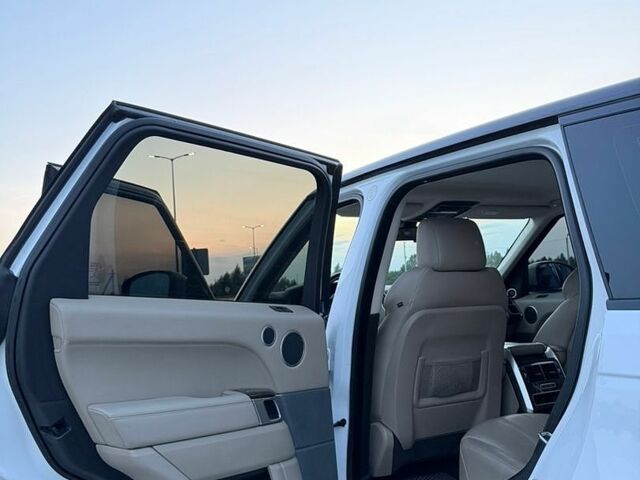 Білий Ленд Ровер Range Rover Sport, об'ємом двигуна 2.99 л та пробігом 150 тис. км за 22500 $, фото 30 на Automoto.ua