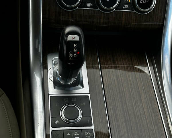 Білий Ленд Ровер Range Rover Sport, об'ємом двигуна 3 л та пробігом 120 тис. км за 22700 $, фото 11 на Automoto.ua