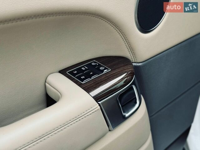 Білий Ленд Ровер Range Rover Sport, об'ємом двигуна 3 л та пробігом 125 тис. км за 20500 $, фото 11 на Automoto.ua