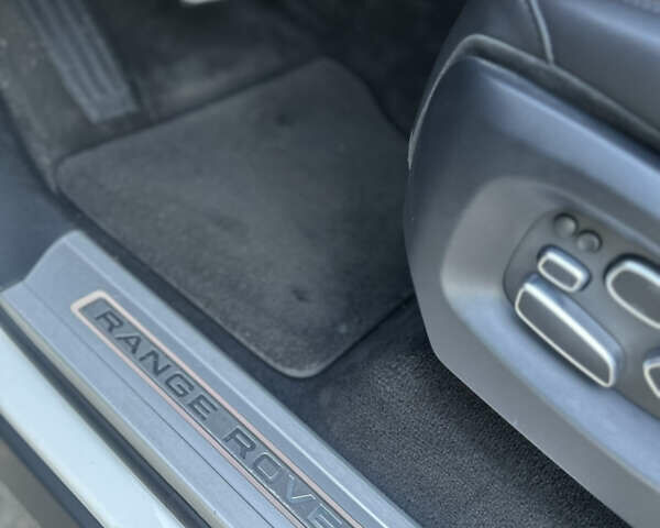 Білий Ленд Ровер Range Rover Sport, об'ємом двигуна 5 л та пробігом 140 тис. км за 34000 $, фото 36 на Automoto.ua