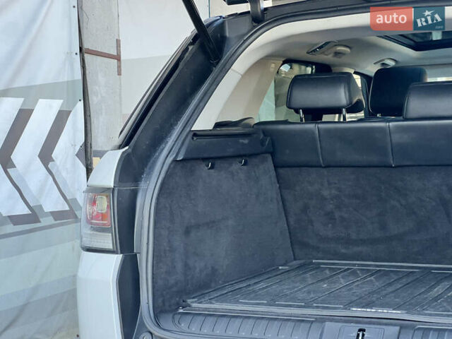Білий Ленд Ровер Range Rover Sport, об'ємом двигуна 2.99 л та пробігом 235 тис. км за 23500 $, фото 46 на Automoto.ua