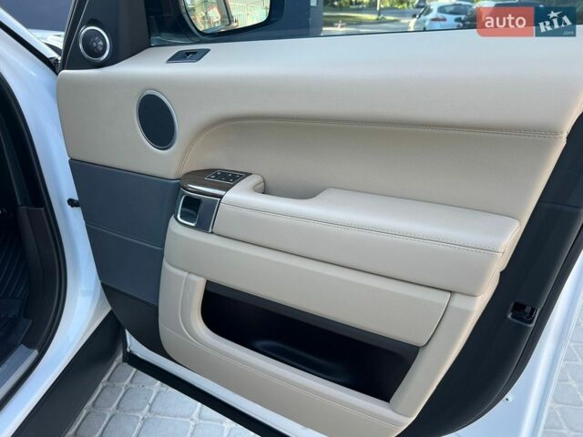 Білий Ленд Ровер Range Rover Sport, об'ємом двигуна 3 л та пробігом 178 тис. км за 21500 $, фото 30 на Automoto.ua