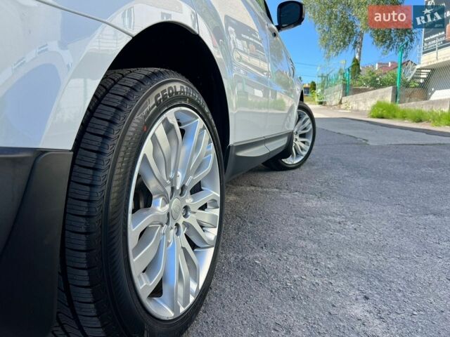 Білий Ленд Ровер Range Rover Sport, об'ємом двигуна 3 л та пробігом 178 тис. км за 21500 $, фото 12 на Automoto.ua