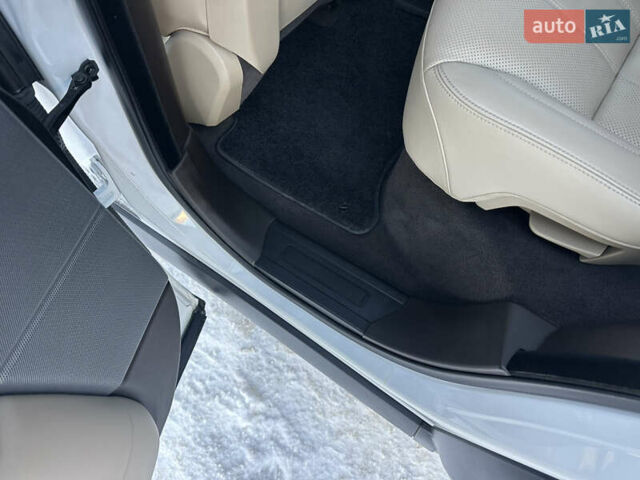 Білий Ленд Ровер Range Rover Sport, об'ємом двигуна 2.99 л та пробігом 113 тис. км за 25700 $, фото 21 на Automoto.ua