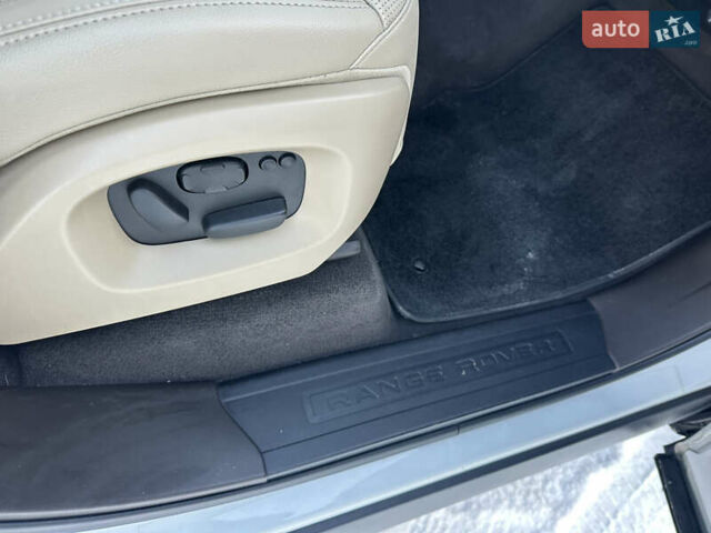 Білий Ленд Ровер Range Rover Sport, об'ємом двигуна 2.99 л та пробігом 113 тис. км за 25700 $, фото 26 на Automoto.ua