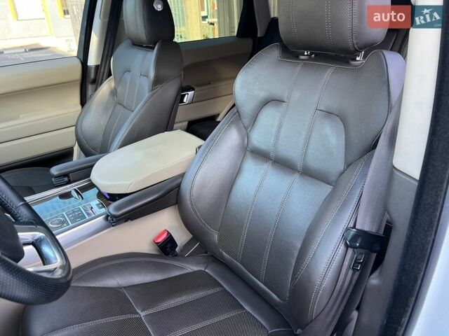 Білий Ленд Ровер Range Rover Sport, об'ємом двигуна 3 л та пробігом 178 тис. км за 21500 $, фото 17 на Automoto.ua
