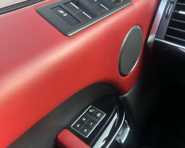 Білий Ленд Ровер Range Rover Sport, об'ємом двигуна 5 л та пробігом 140 тис. км за 34000 $, фото 16 на Automoto.ua