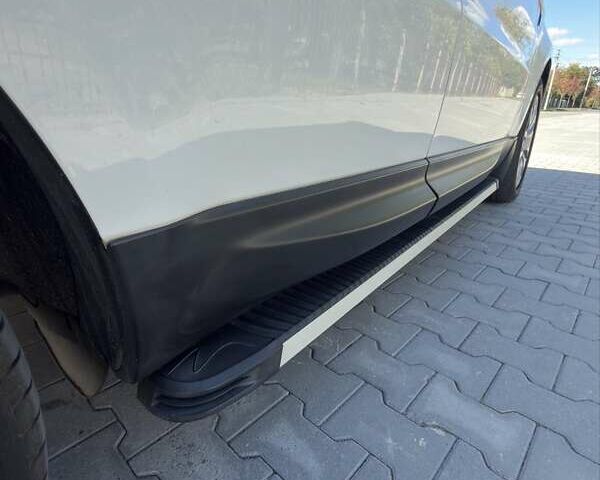 Білий Ленд Ровер Range Rover Sport, об'ємом двигуна 3 л та пробігом 171 тис. км за 29000 $, фото 16 на Automoto.ua