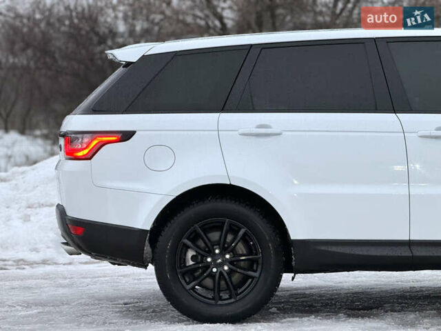 Белый Ленд Ровер Рендж Ровер Спорт, объемом двигателя 3 л и пробегом 162 тыс. км за 22500 $, фото 7 на Automoto.ua