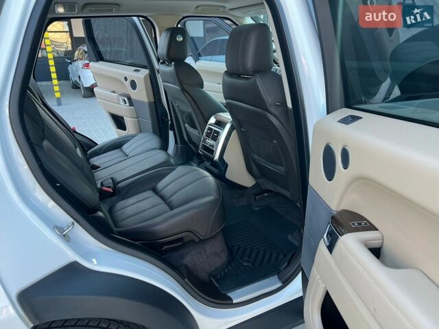 Білий Ленд Ровер Range Rover Sport, об'ємом двигуна 3 л та пробігом 178 тис. км за 21500 $, фото 28 на Automoto.ua