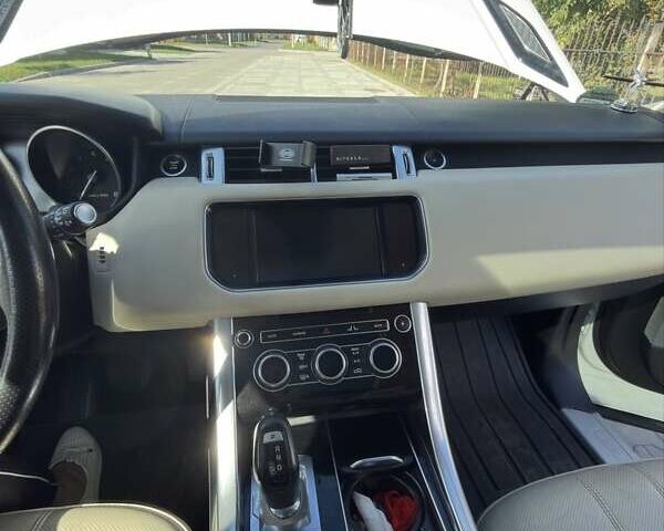Білий Ленд Ровер Range Rover Sport, об'ємом двигуна 3 л та пробігом 171 тис. км за 29000 $, фото 55 на Automoto.ua