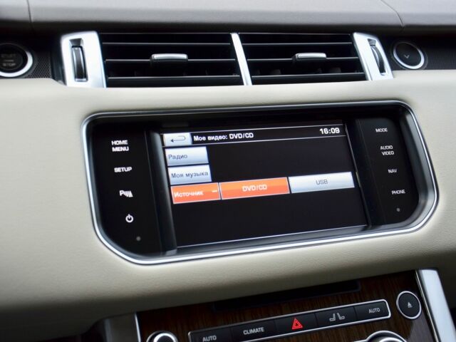Білий Ленд Ровер Range Rover Sport, об'ємом двигуна 3 л та пробігом 80 тис. км за 53333 $, фото 64 на Automoto.ua