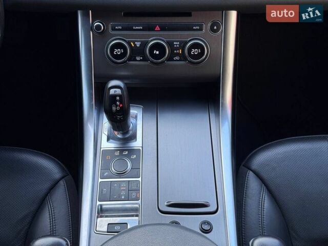 Білий Ленд Ровер Range Rover Sport, об'ємом двигуна 3 л та пробігом 164 тис. км за 21900 $, фото 30 на Automoto.ua