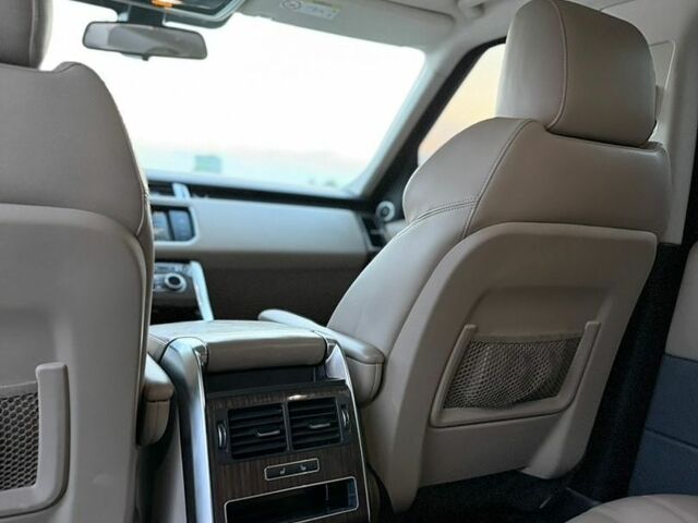 Білий Ленд Ровер Range Rover Sport, об'ємом двигуна 2.99 л та пробігом 150 тис. км за 22500 $, фото 29 на Automoto.ua