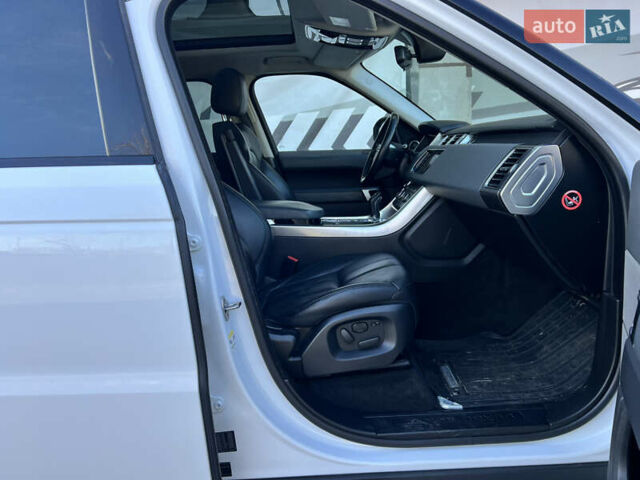 Білий Ленд Ровер Range Rover Sport, об'ємом двигуна 2.99 л та пробігом 235 тис. км за 23500 $, фото 32 на Automoto.ua