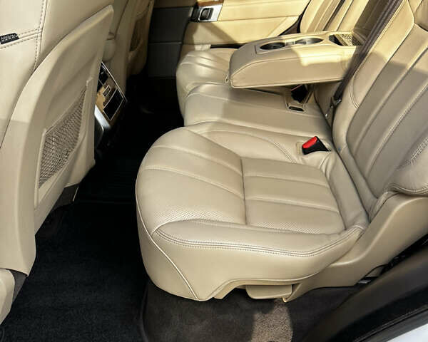 Белый Ленд Ровер Рендж Ровер Спорт, объемом двигателя 2.99 л и пробегом 110 тыс. км за 28700 $, фото 25 на Automoto.ua